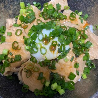 ヘルシー！鶏胸肉チャーシュー丼